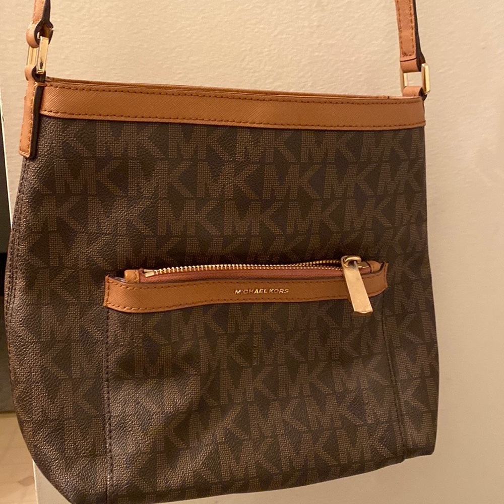 Michael Khors Crossbody Bag